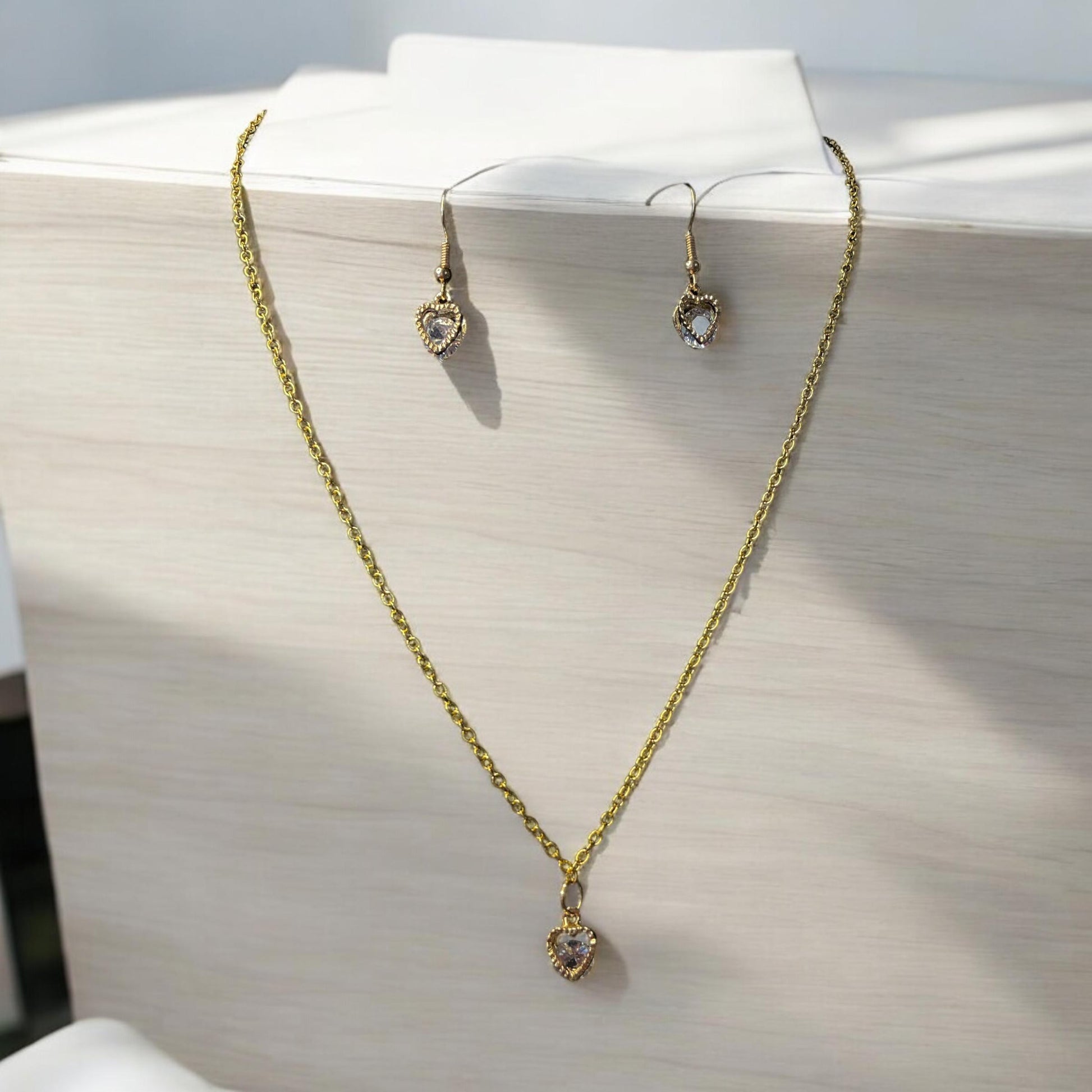 Elegant Gold Heart Pendant Necklace and Earrings Set