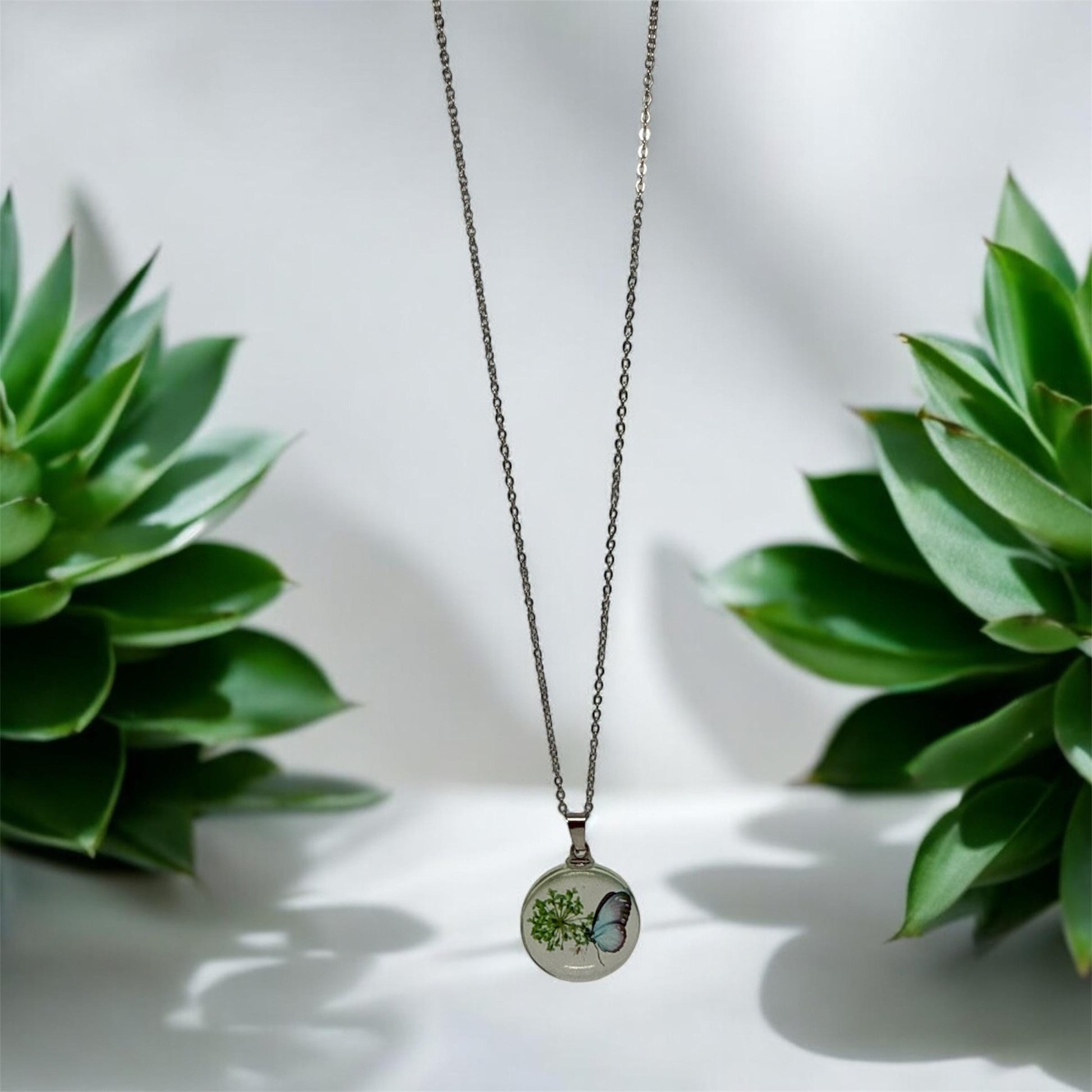 Nature-Inspired Layered Resin Necklace with Real Flowers and Butterfly – 17 Inch Stainless Steel Chain